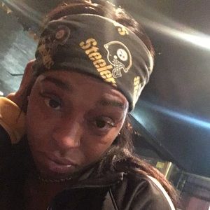 Meet your Posher, Latisha